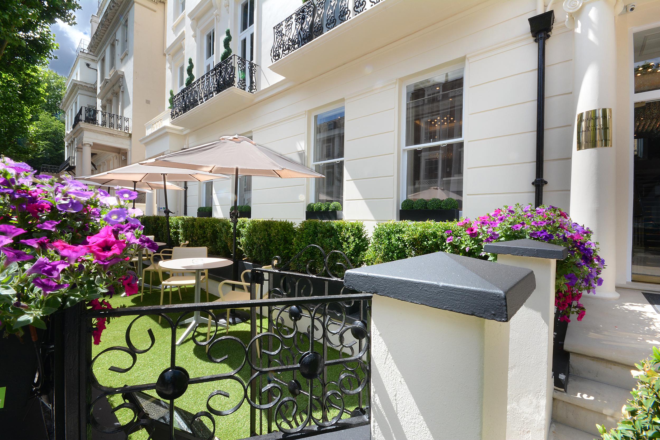 Park Grand London Lancaster Gate Ξενοδοχείο Εξωτερικό φωτογραφία The garden at 100 Eaton Square