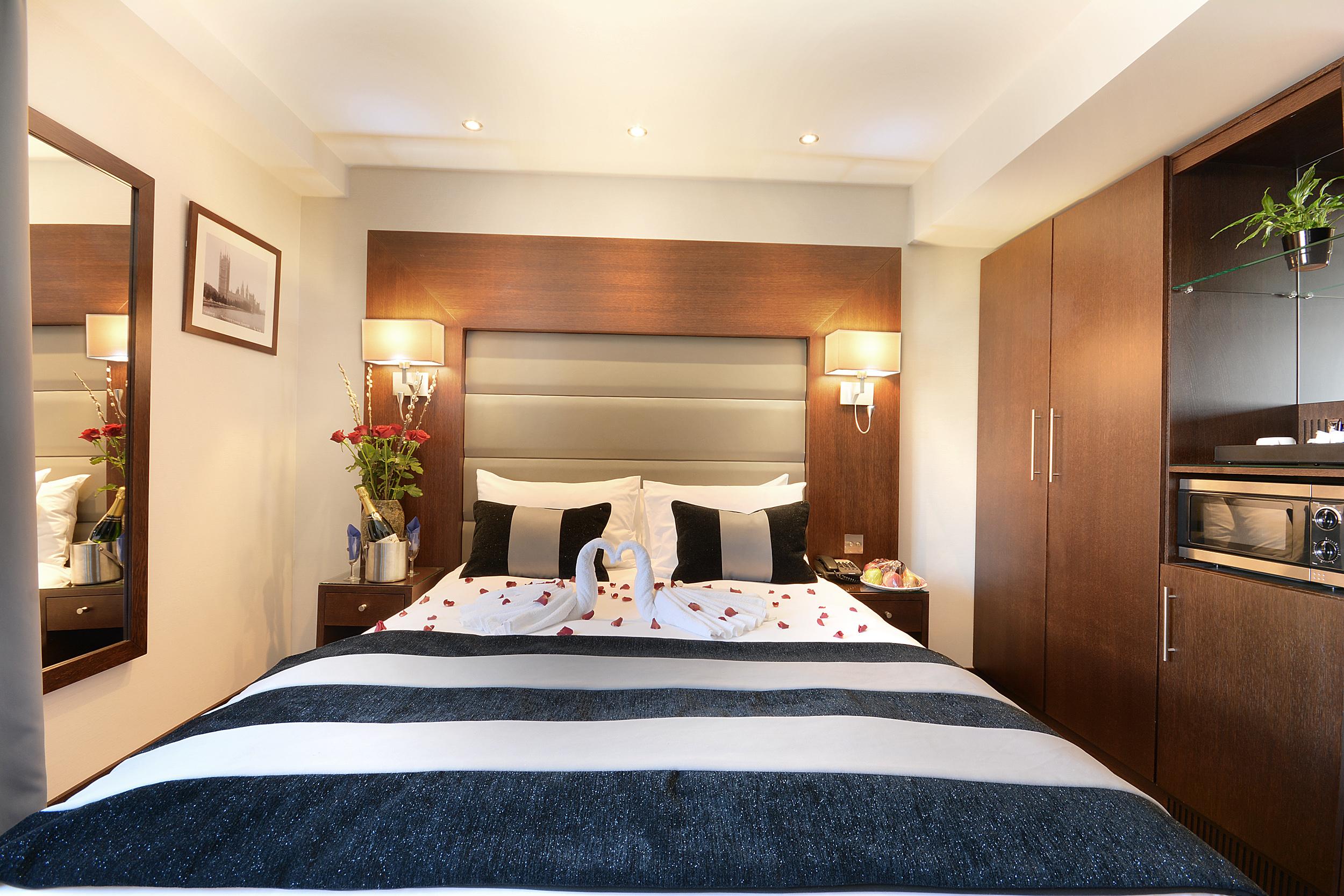 Park Grand London Lancaster Gate Ξενοδοχείο Εξωτερικό φωτογραφία A bedroom at the hotel