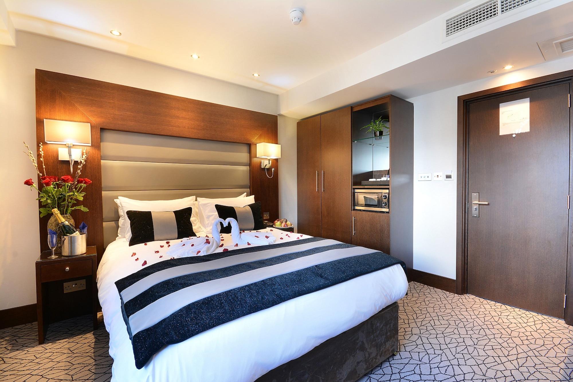 Park Grand London Lancaster Gate Ξενοδοχείο Εξωτερικό φωτογραφία A bedroom at the hotel