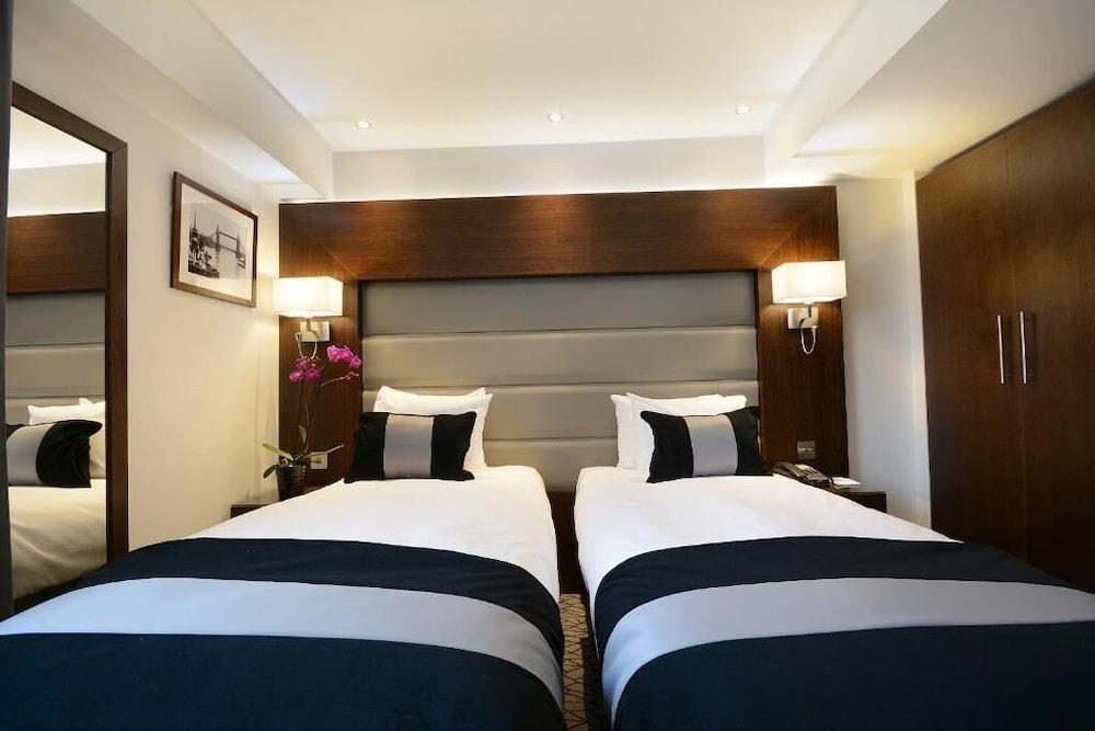 Park Grand London Lancaster Gate Ξενοδοχείο Εξωτερικό φωτογραφία A room at the hotel