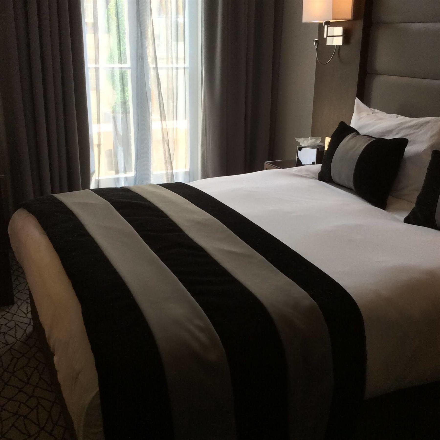 Park Grand London Lancaster Gate Ξενοδοχείο Εξωτερικό φωτογραφία A bed runner