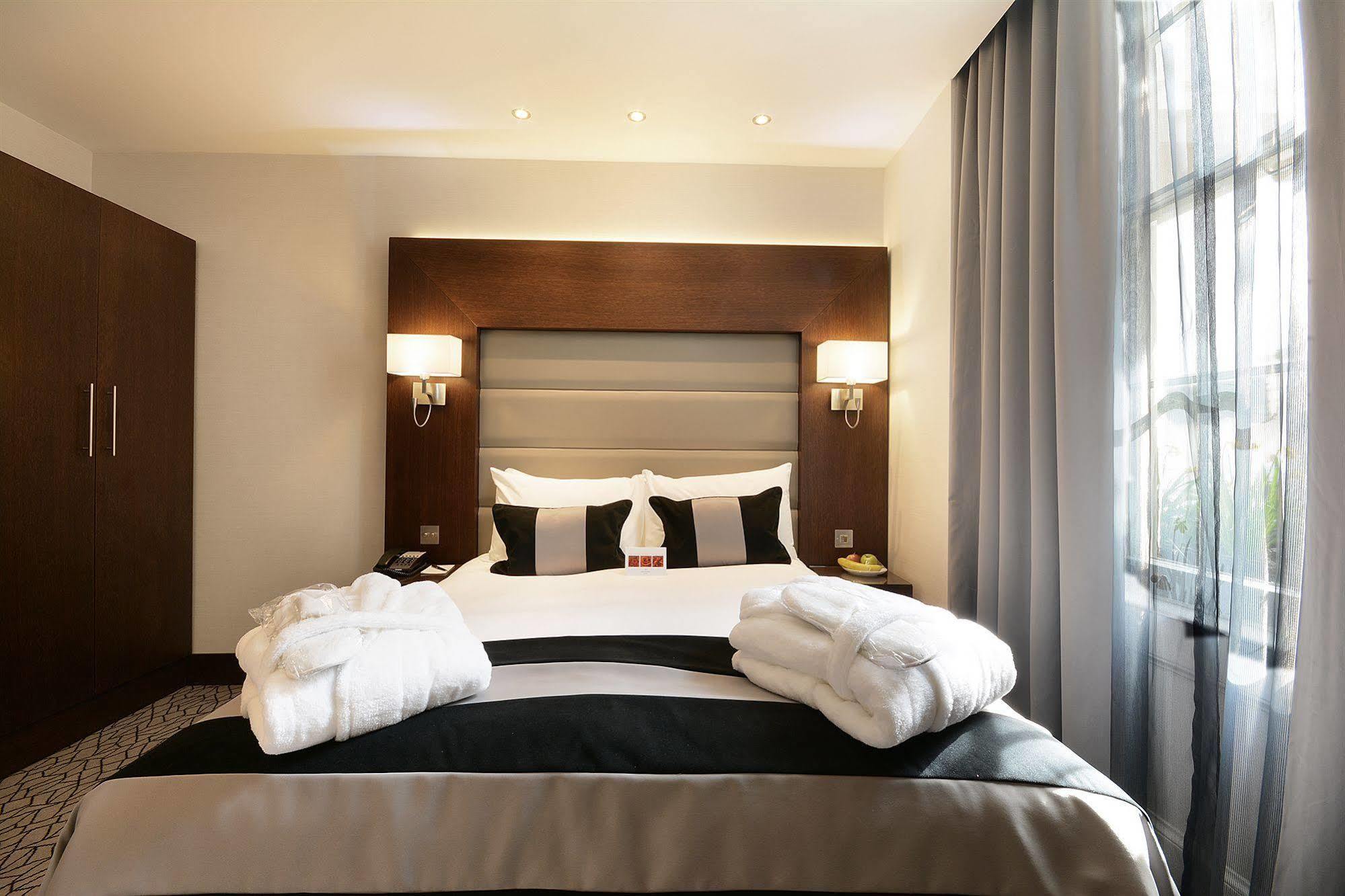 Park Grand London Lancaster Gate Ξενοδοχείο Εξωτερικό φωτογραφία A bedroom at the hotel